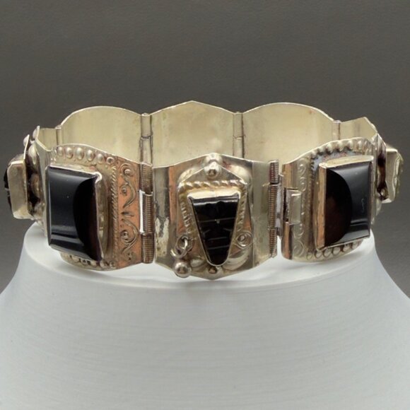 Vintage Estate Sterling Silver Black Onyx Bracelet Mask Tribal Face Panel Taxco - Picture 6 of 13